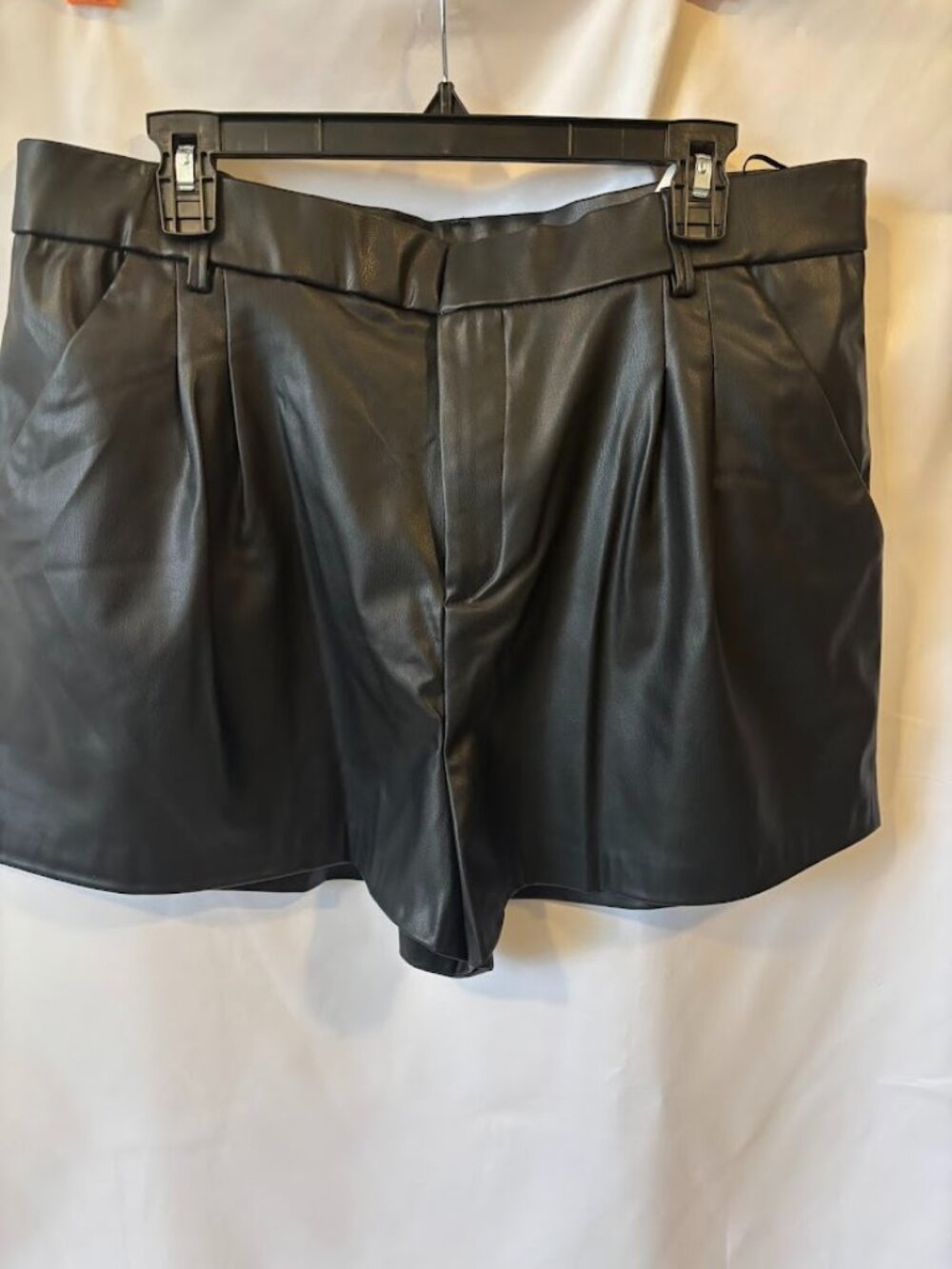 ZARA Black Faux Leather High-waist Shorts with Pockets - size US XXL